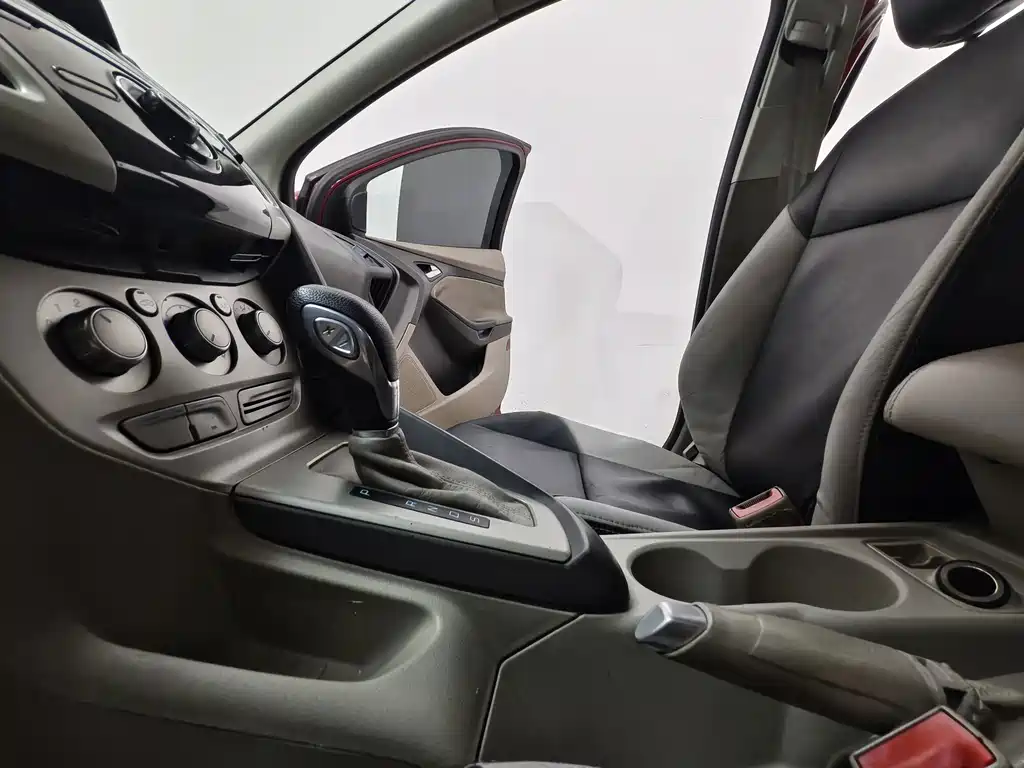 Ford Focus — миниатюра 11