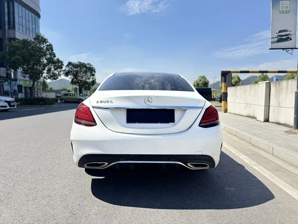 Mercedes-Benz C-Class — миниатюра 4