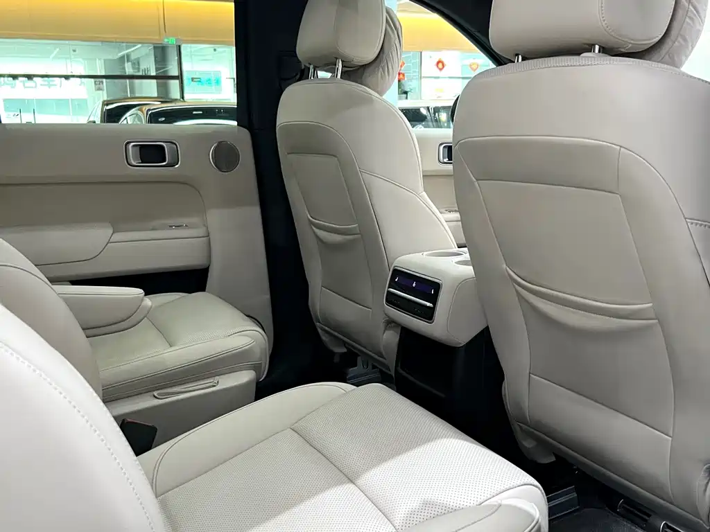 Li Auto Li L8 — миниатюра 7