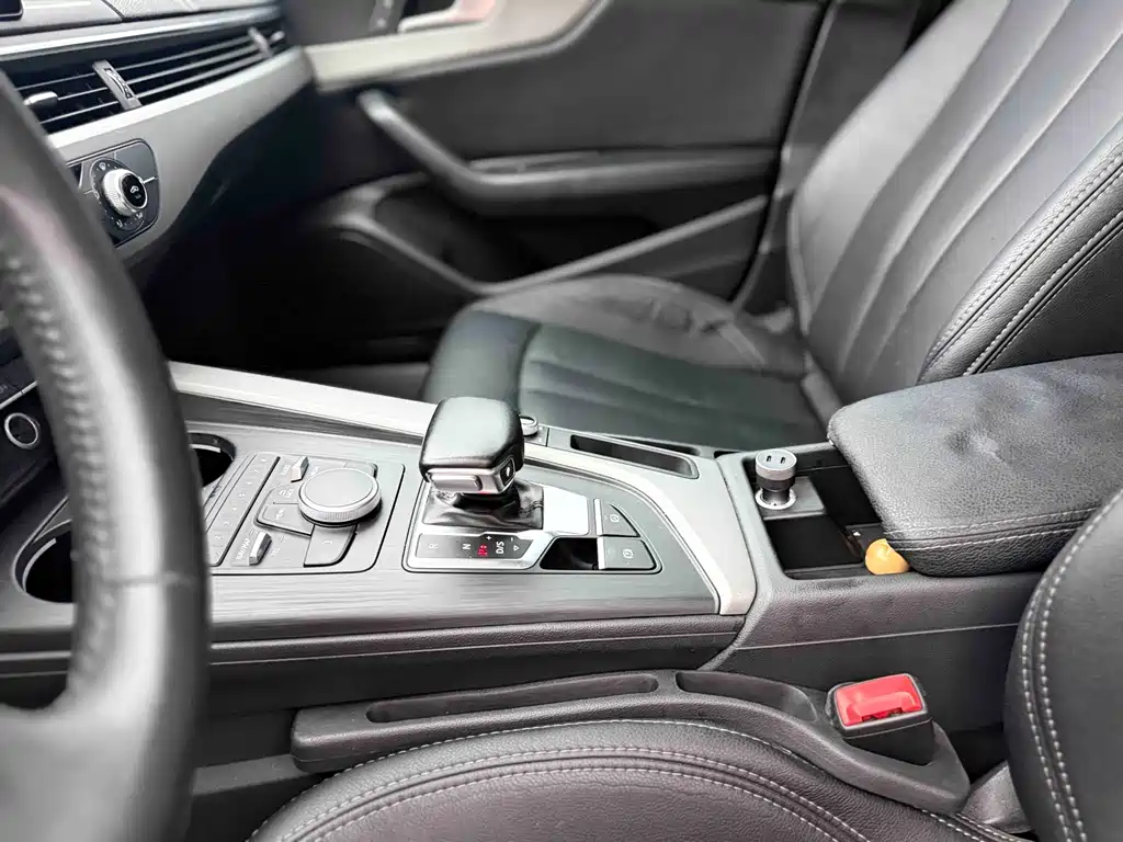Audi A4L — миниатюра 10