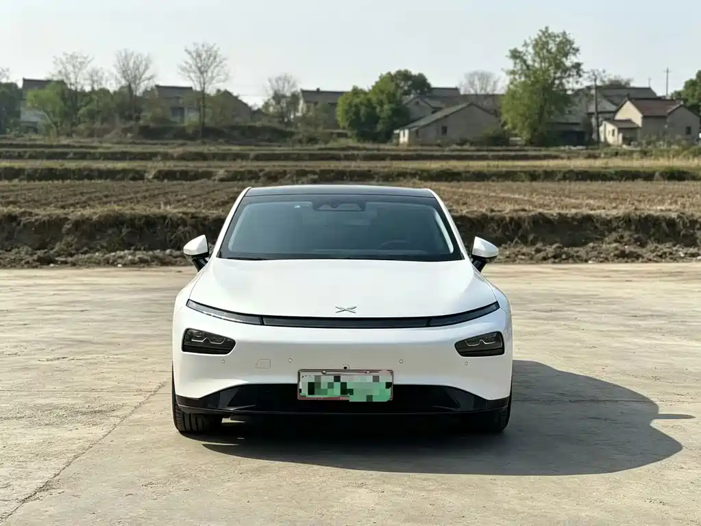 XPeng P7 — миниатюра 9