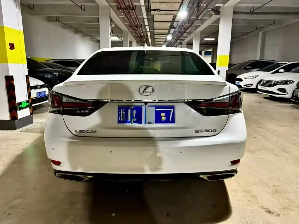Lexus GS — миниатюра 2
