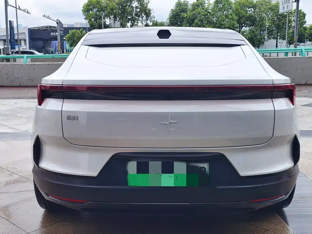 Polestar 4 2023 PLUS