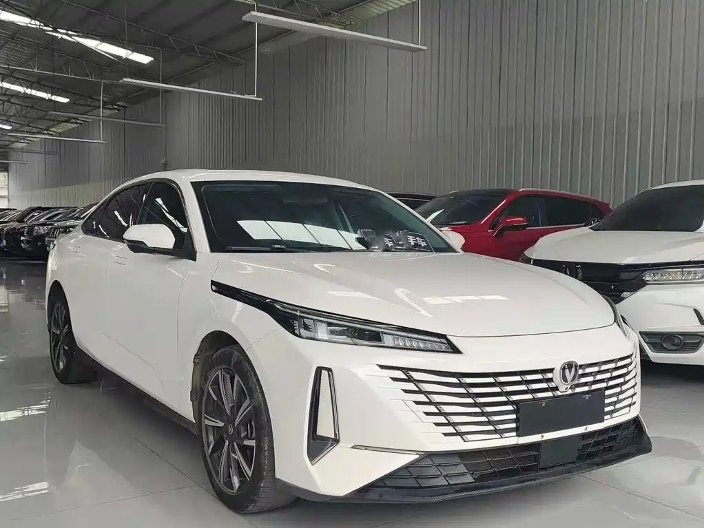 Changan Eado — миниатюра 3