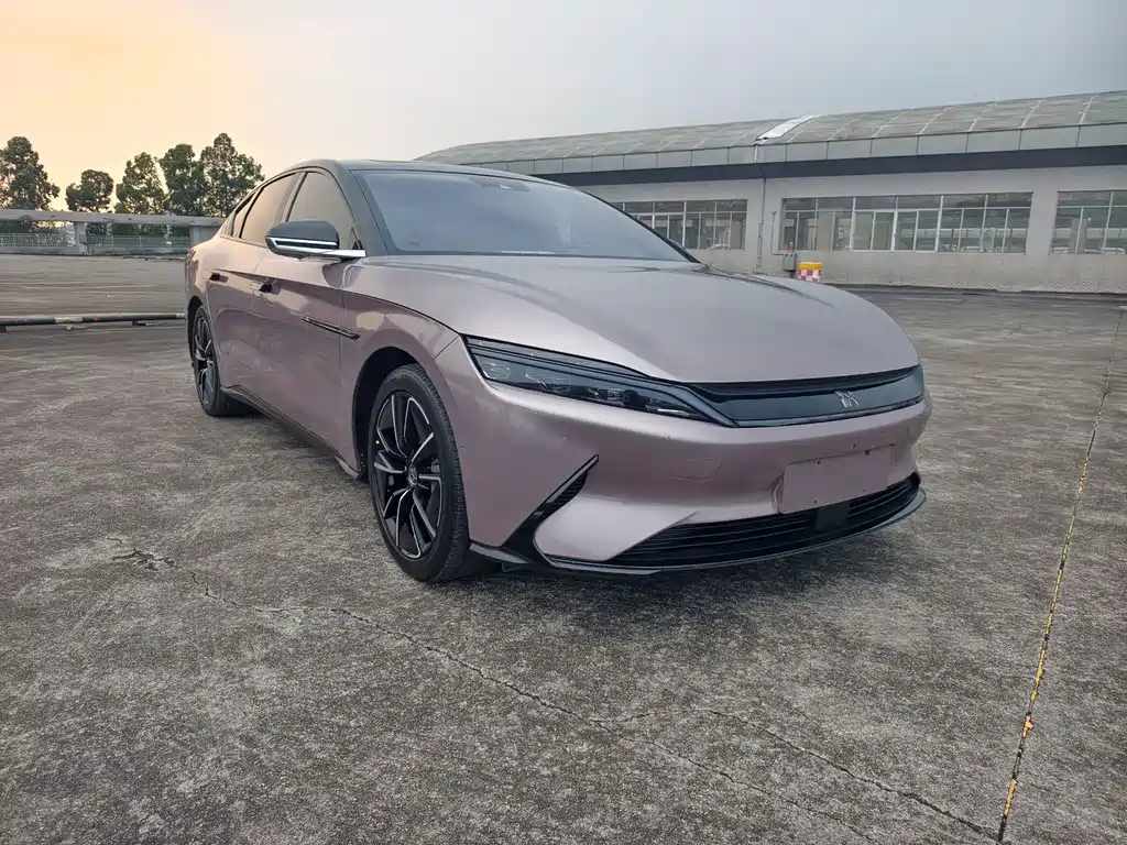 BYD Han — миниатюра 18