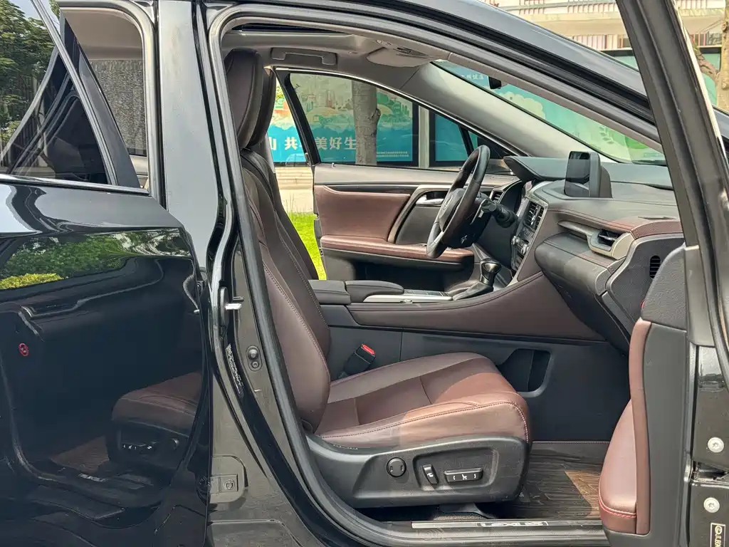 Lexus RX — миниатюра 7