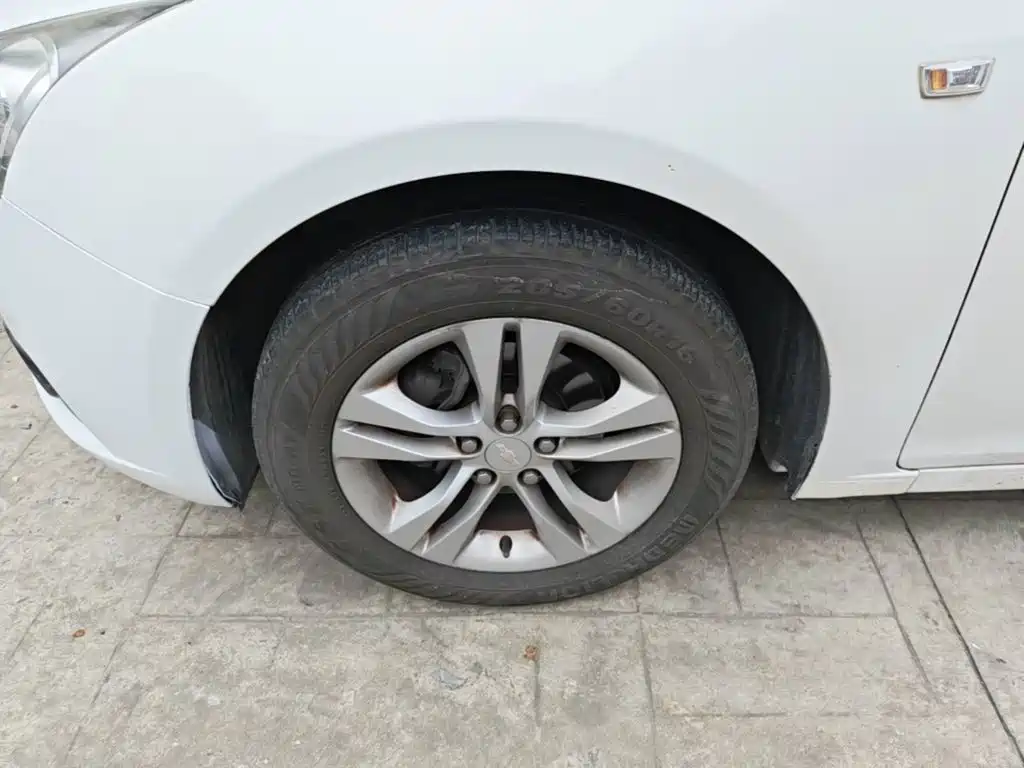 Chevrolet Cruze — миниатюра 23