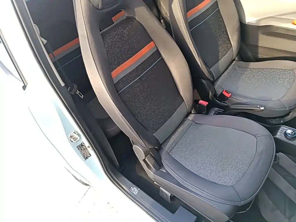 Wuling MINIEV — миниатюра 25