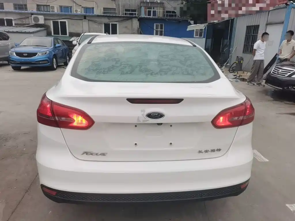 Ford Focus — миниатюра 6