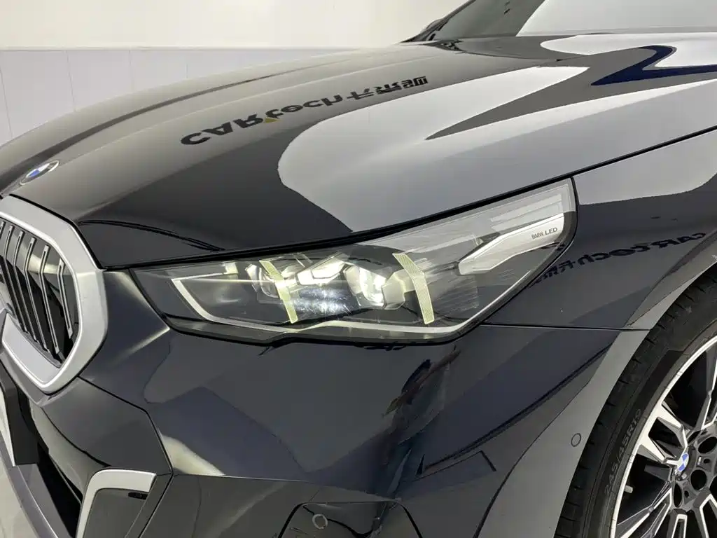 BMW 5 Series — миниатюра 9