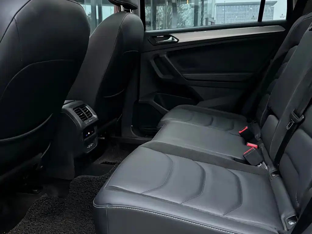 Volkswagen Tiguan L — миниатюра 5