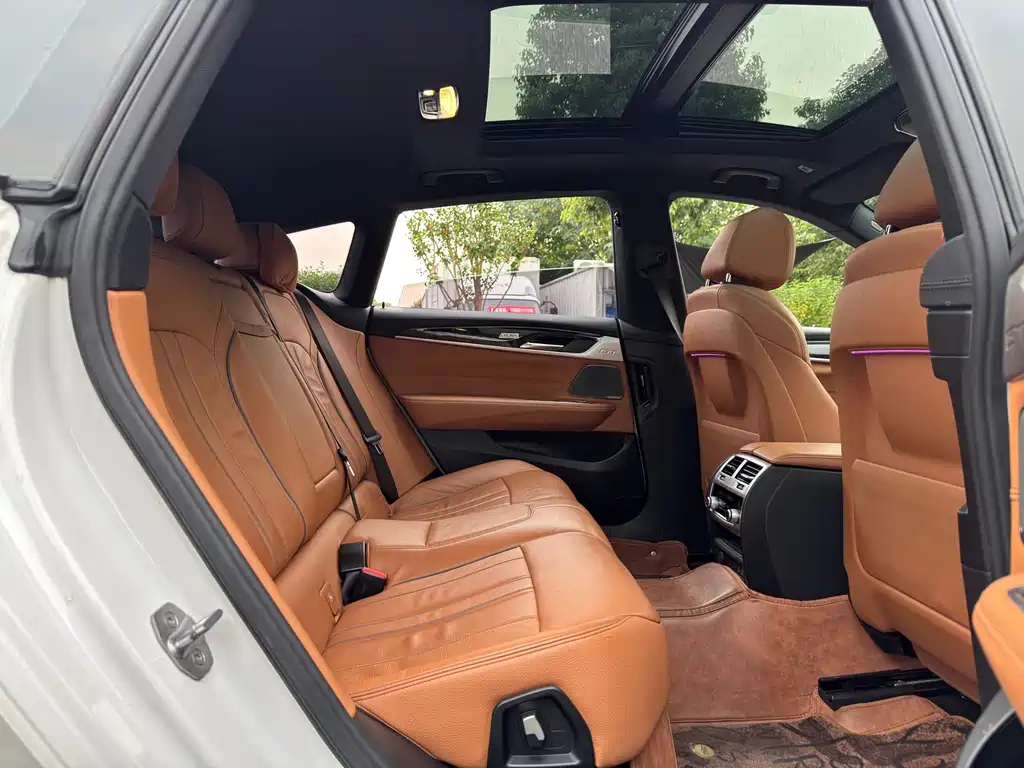 BMW 6 Series GT — миниатюра 11