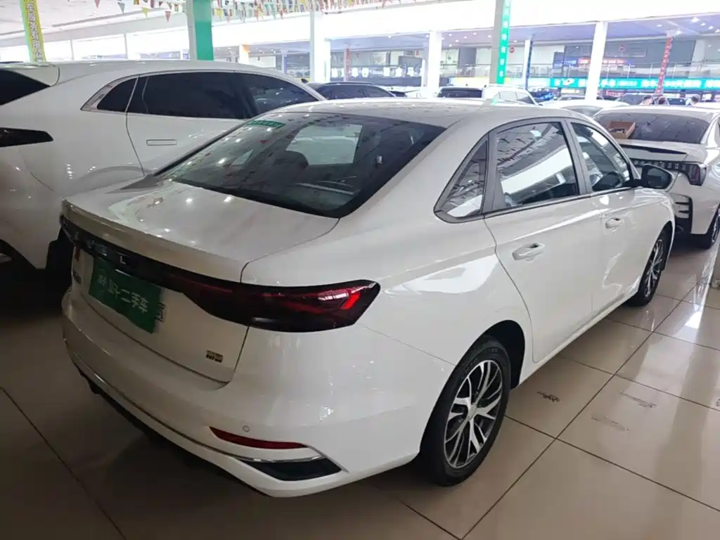 Geely Emgrand — миниатюра 7