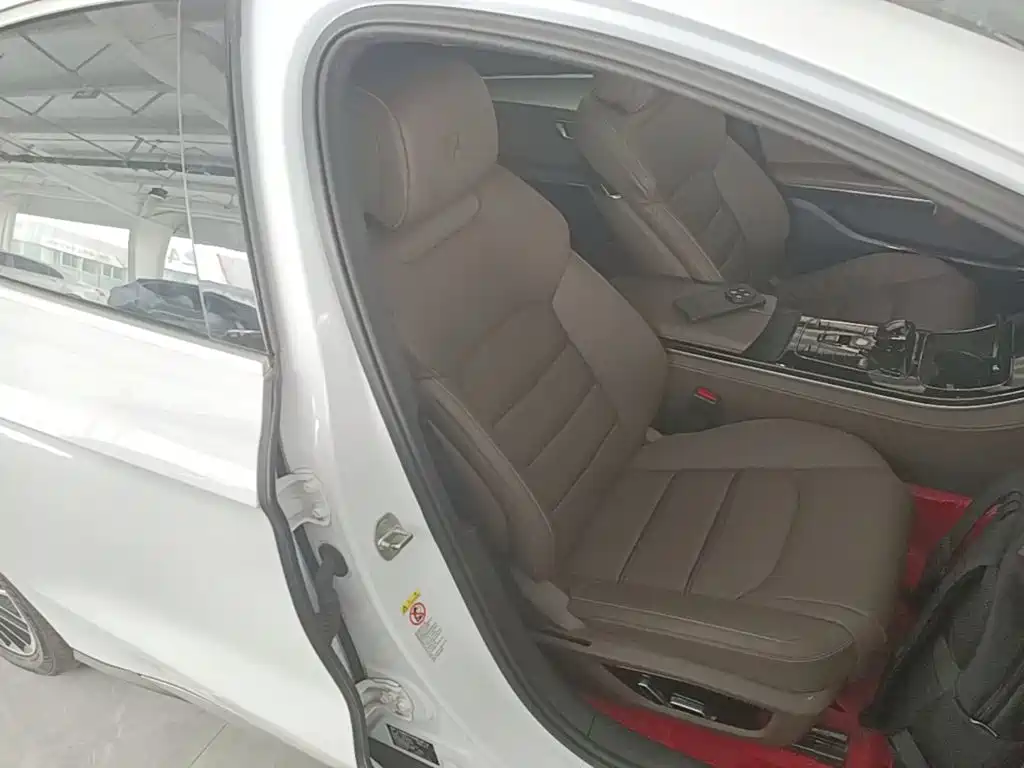 BYD Han — миниатюра 25