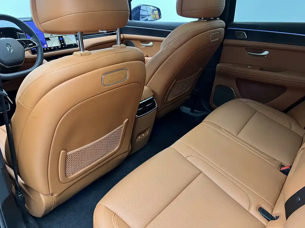 AITO ASK THE WORLD M5