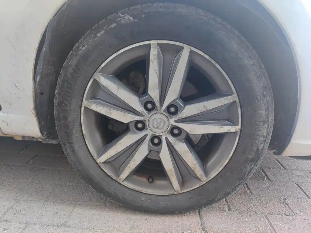 Changan Eado — миниатюра 8