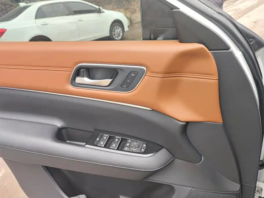 Nissan Teramont — миниатюра 7