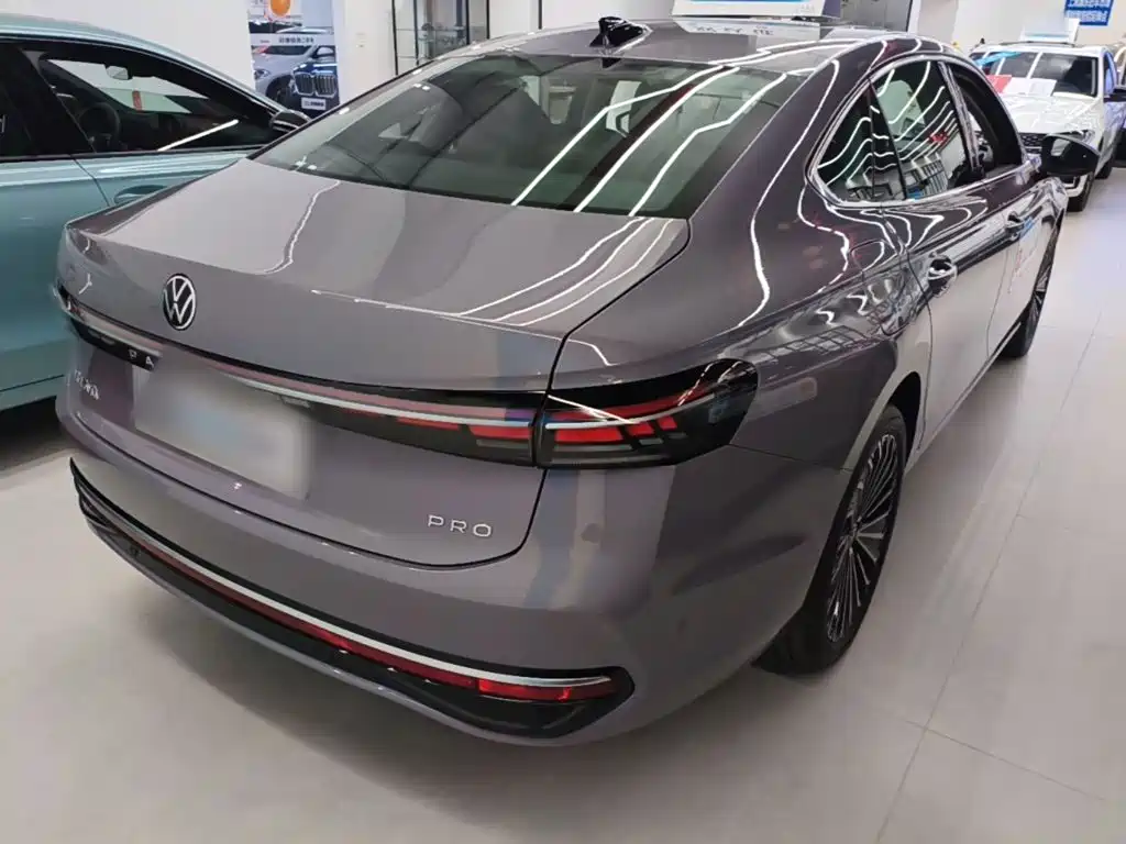 Volkswagen Passat — миниатюра 7