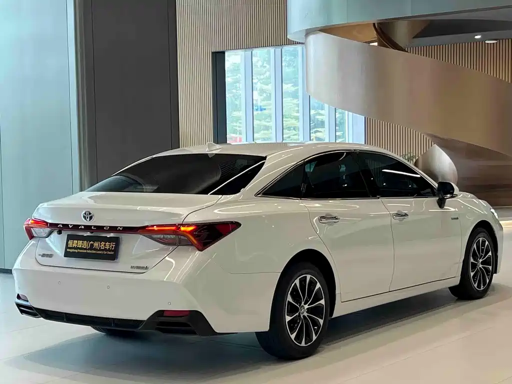 Toyota Avalon — миниатюра 6