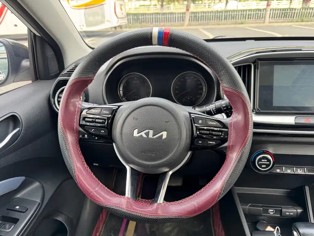Kia KX1 — миниатюра 7