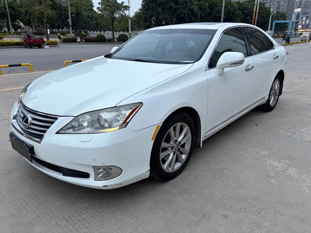 Lexus ES 2011