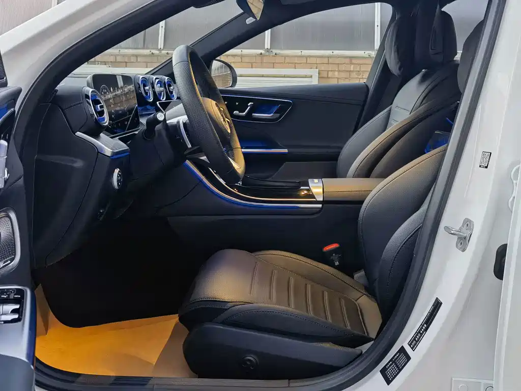 Mercedes-Benz C-Class — миниатюра 5
