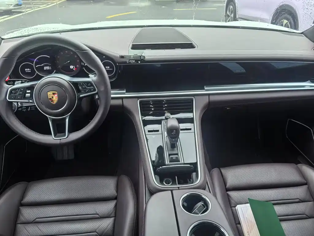 Porsche Panamera — миниатюра 7