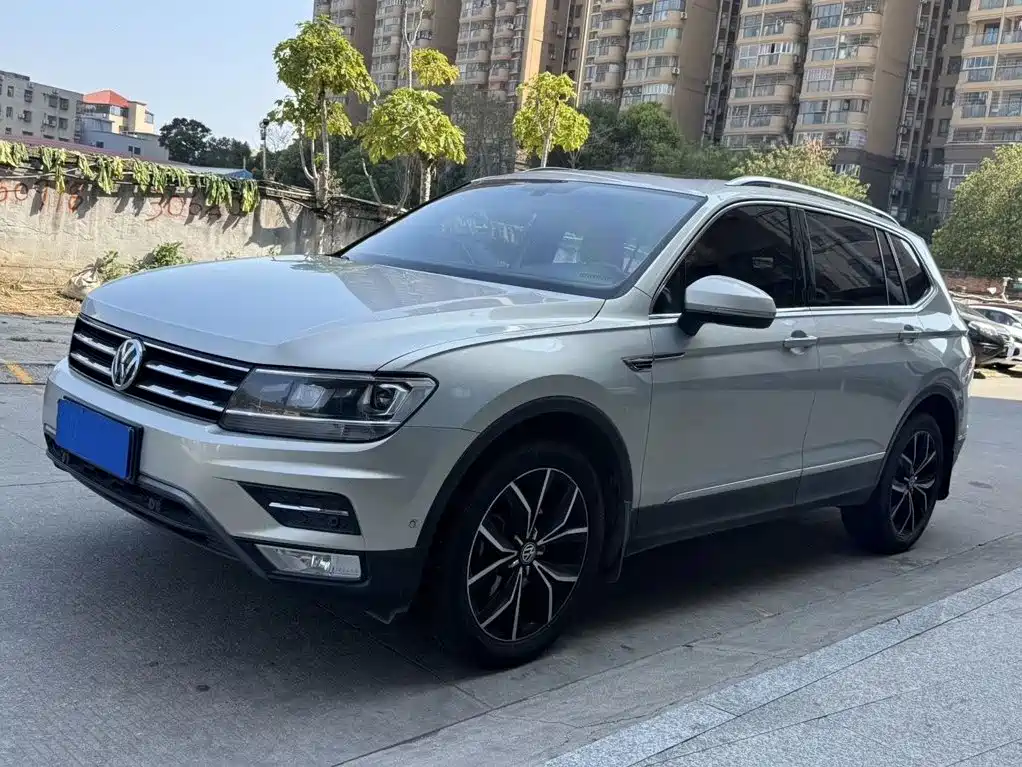 Volkswagen Tiguan L