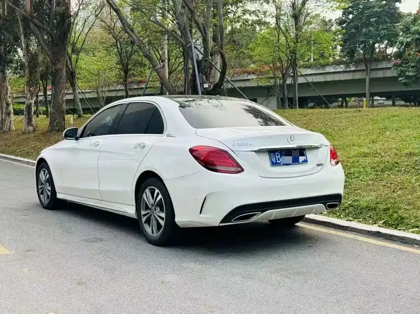 Mercedes-Benz C-Class — миниатюра 3