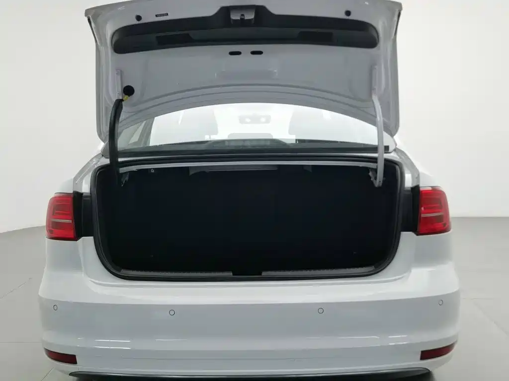 Volkswagen Sagitar — миниатюра 16