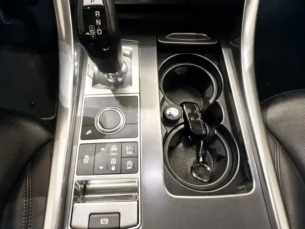 Land Rover Sport — миниатюра 7