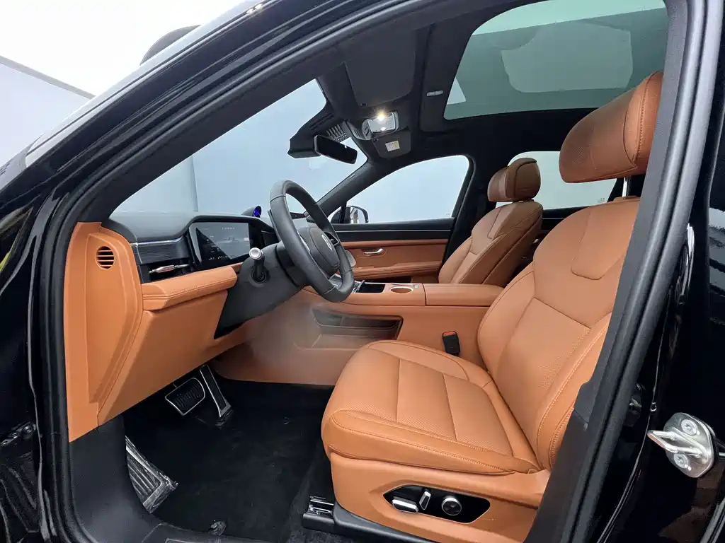 AITO ASK THE WORLD M5