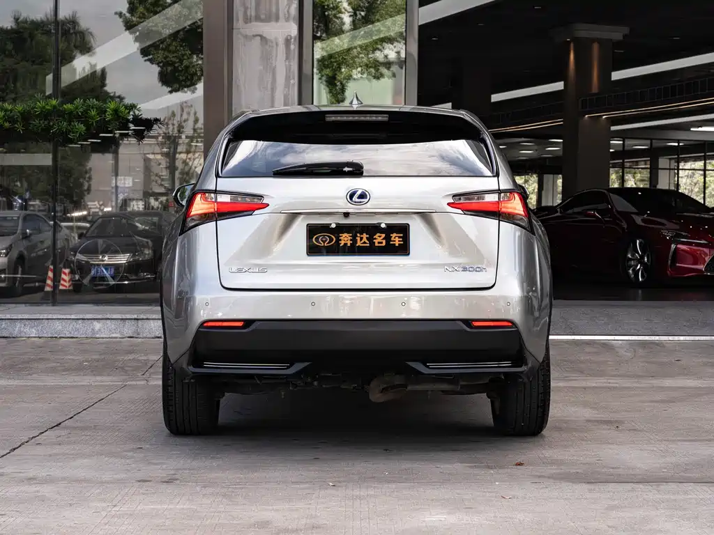 Lexus NX — миниатюра 5