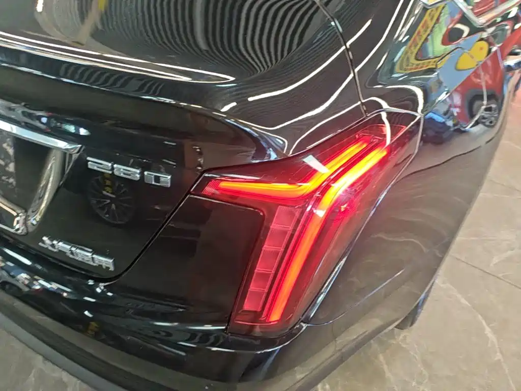 Cadillac CT5 — миниатюра 8