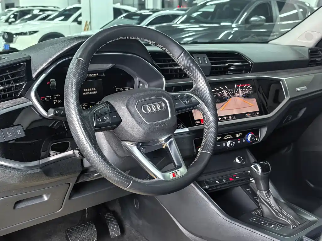 Audi Q3 Sportback — миниатюра 12