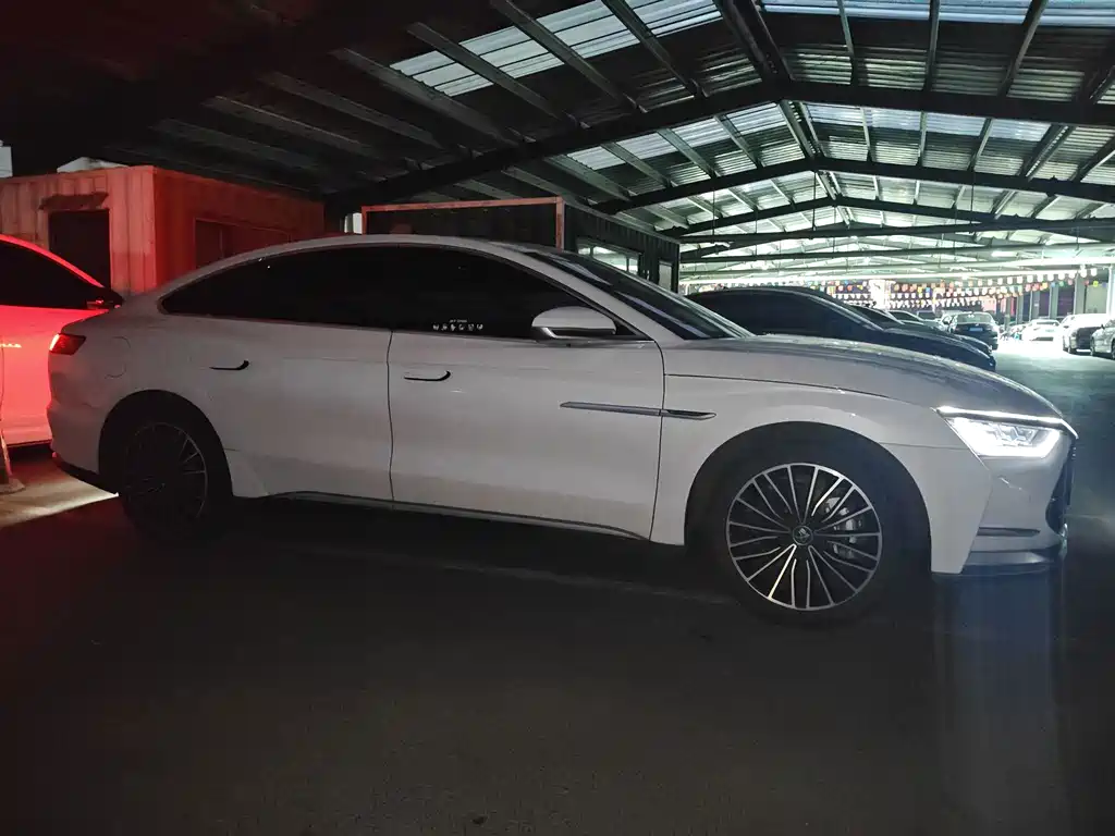 BYD Han — миниатюра 6