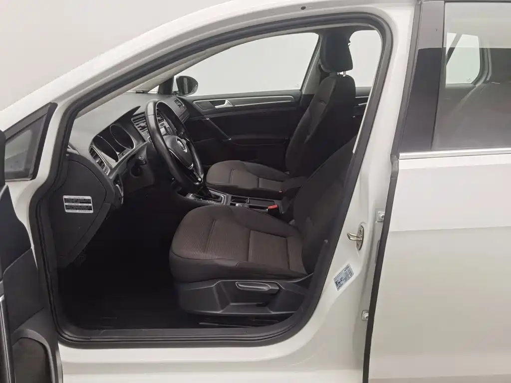 Volkswagen Golf — миниатюра 10