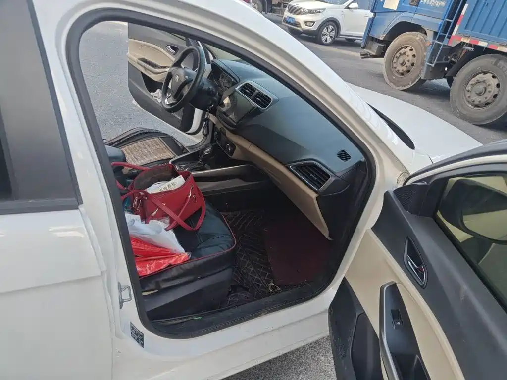 Ford Escort — миниатюра 18