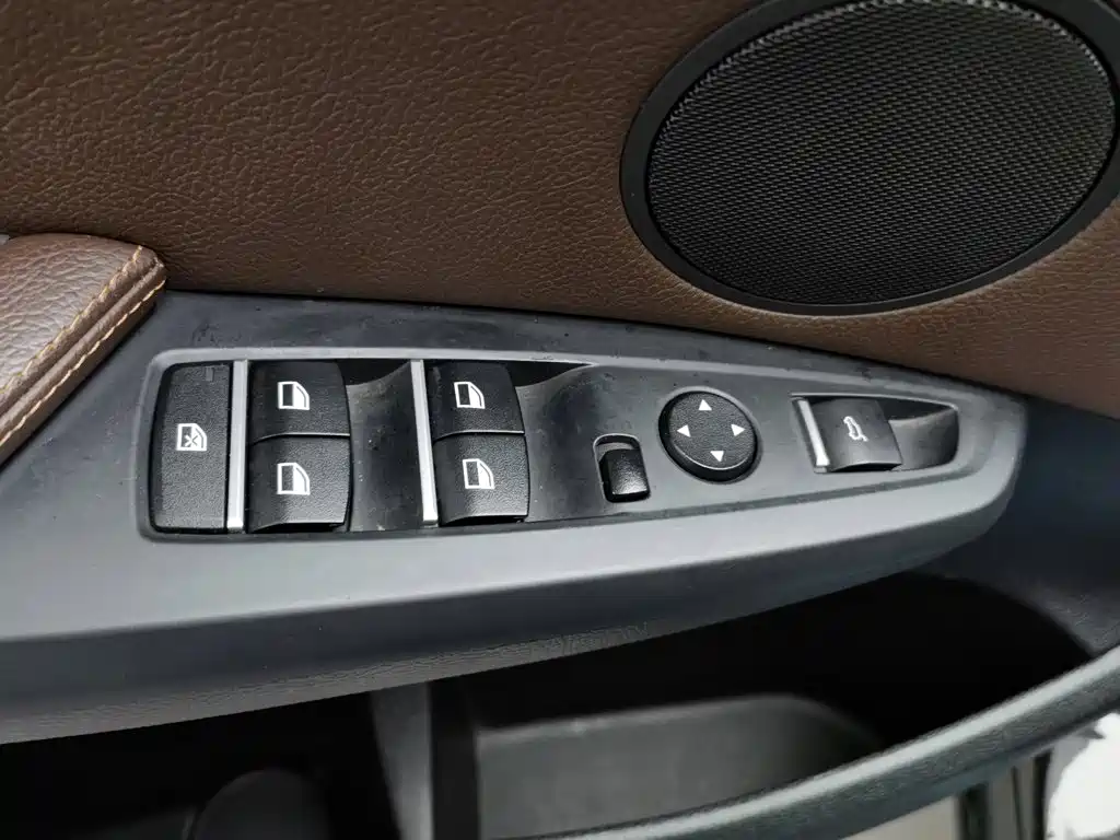 BMW X3 (Import) — миниатюра 9