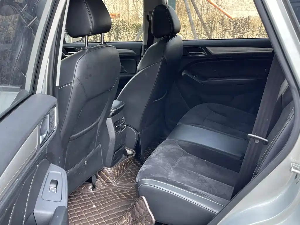 ROEWE RX5 NEW ENERGY