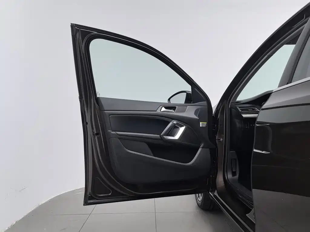 Peugeot 408 — миниатюра 8