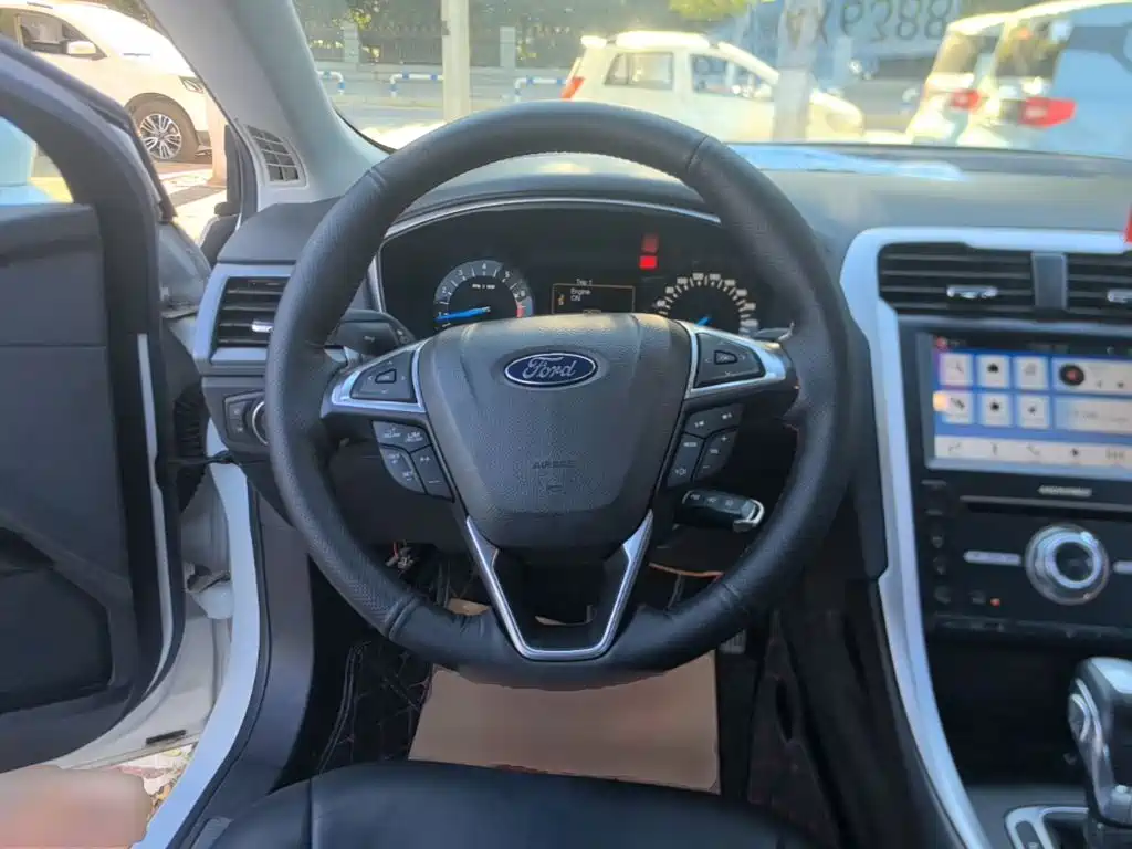Ford Mondeo — миниатюра 11