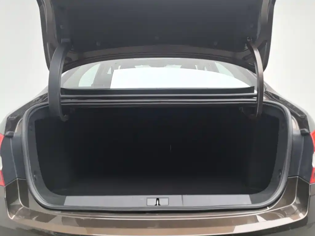 Peugeot 408 — миниатюра 16