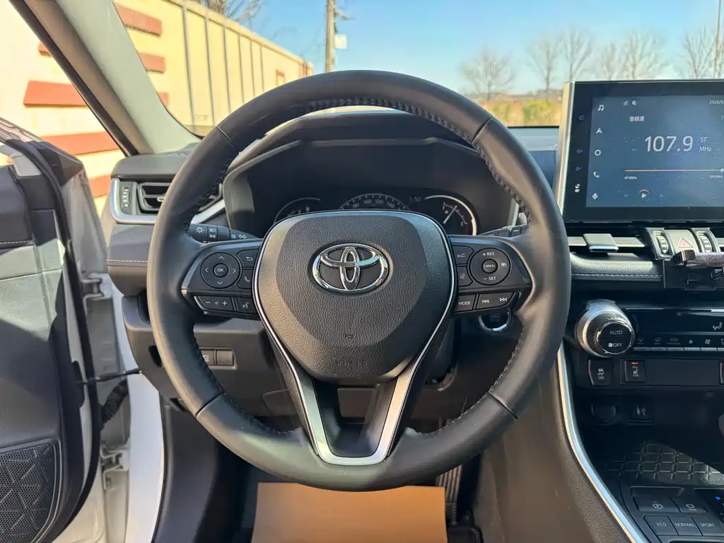 TOYOTA RAV4 RONGFANG