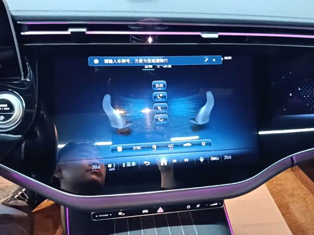 Mercedes-Benz E-Class — миниатюра 13