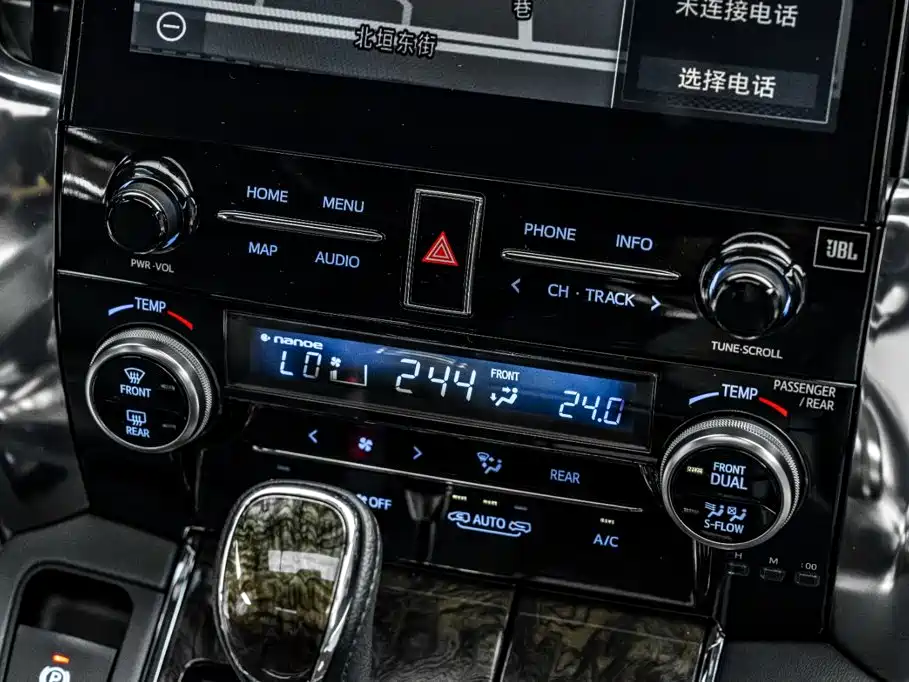 Toyota Vellfire — миниатюра 37