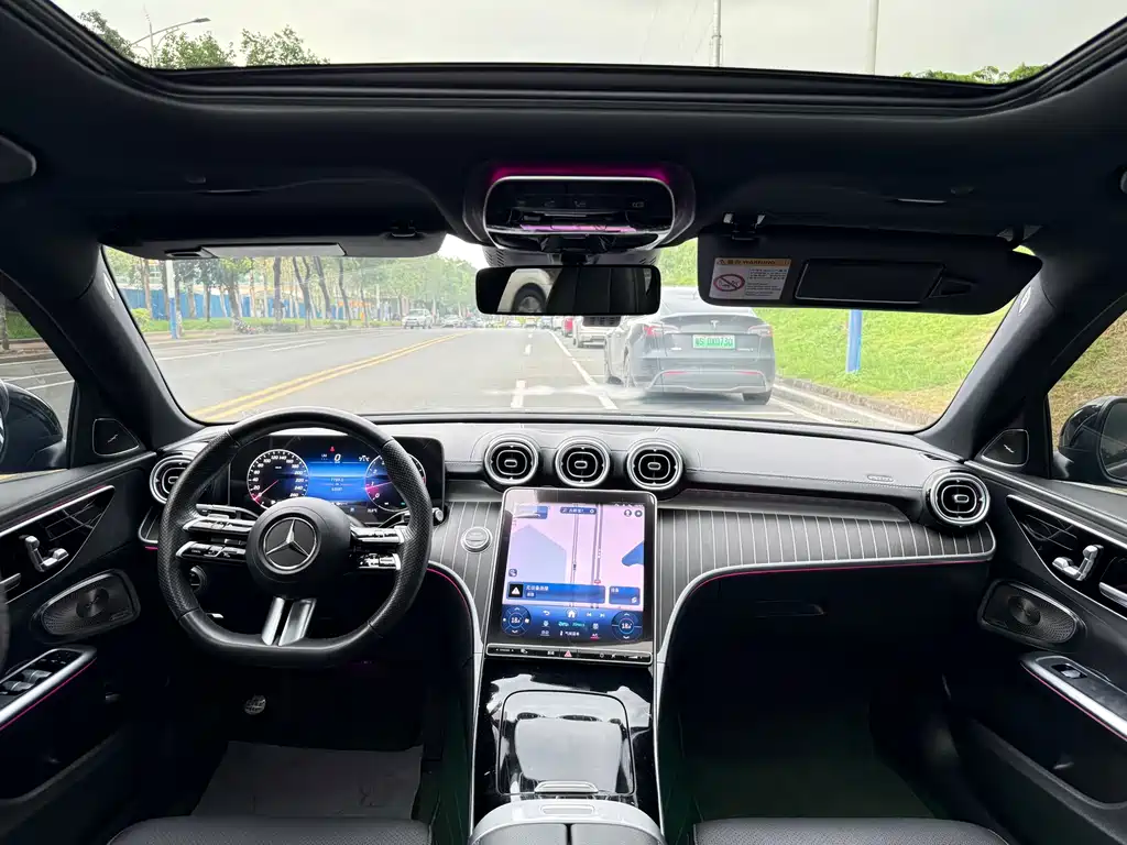 Mercedes-Benz C-Class — миниатюра 12