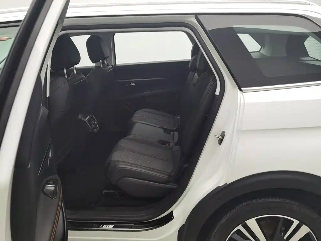 Peugeot 5008 — миниатюра 15