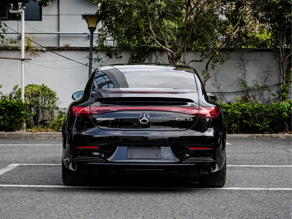 MERCEDES-BENZ EQE AMG