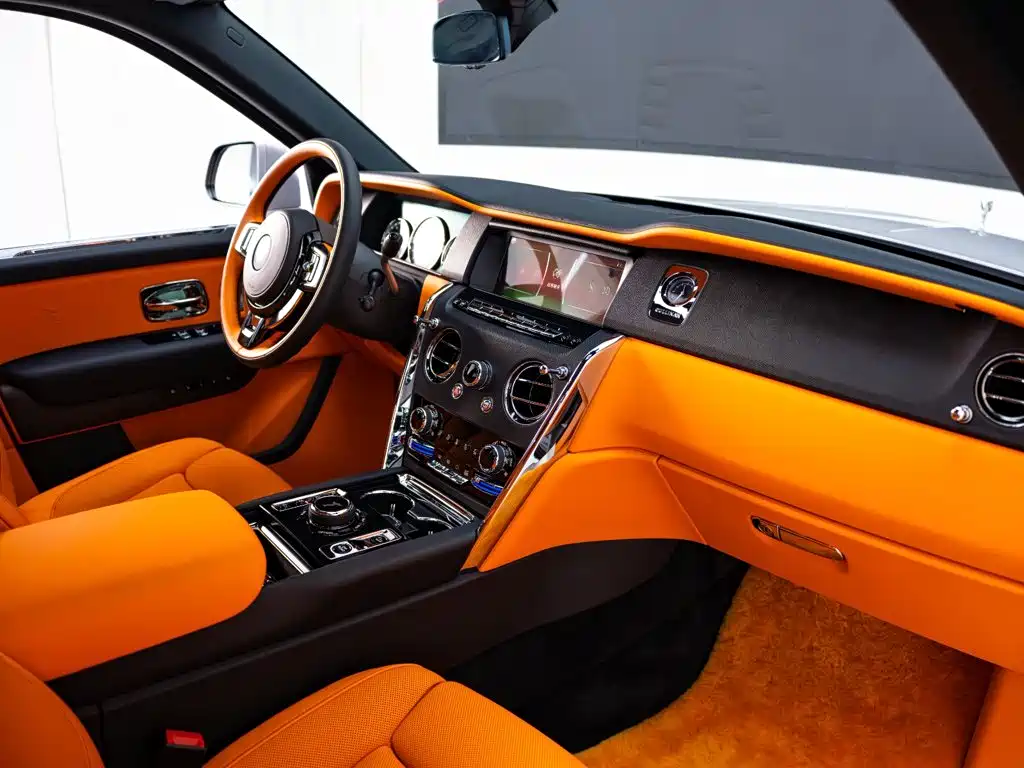 Rolls-Royce Cullinan — миниатюра 17
